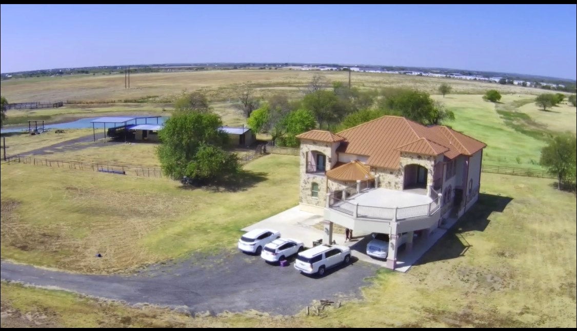 Cleburne, Texas, 76031, United States, ,5 BathroomsBathrooms,Residential,Active,1820498