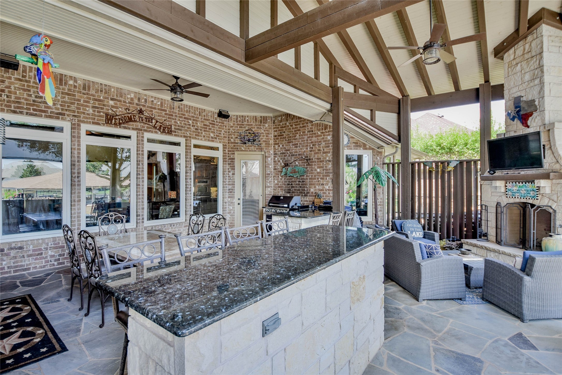 Granbury, Texas, 76048, United States, 4 Bedrooms Bedrooms, ,3 BathroomsBathrooms,Residential,Active,1929707