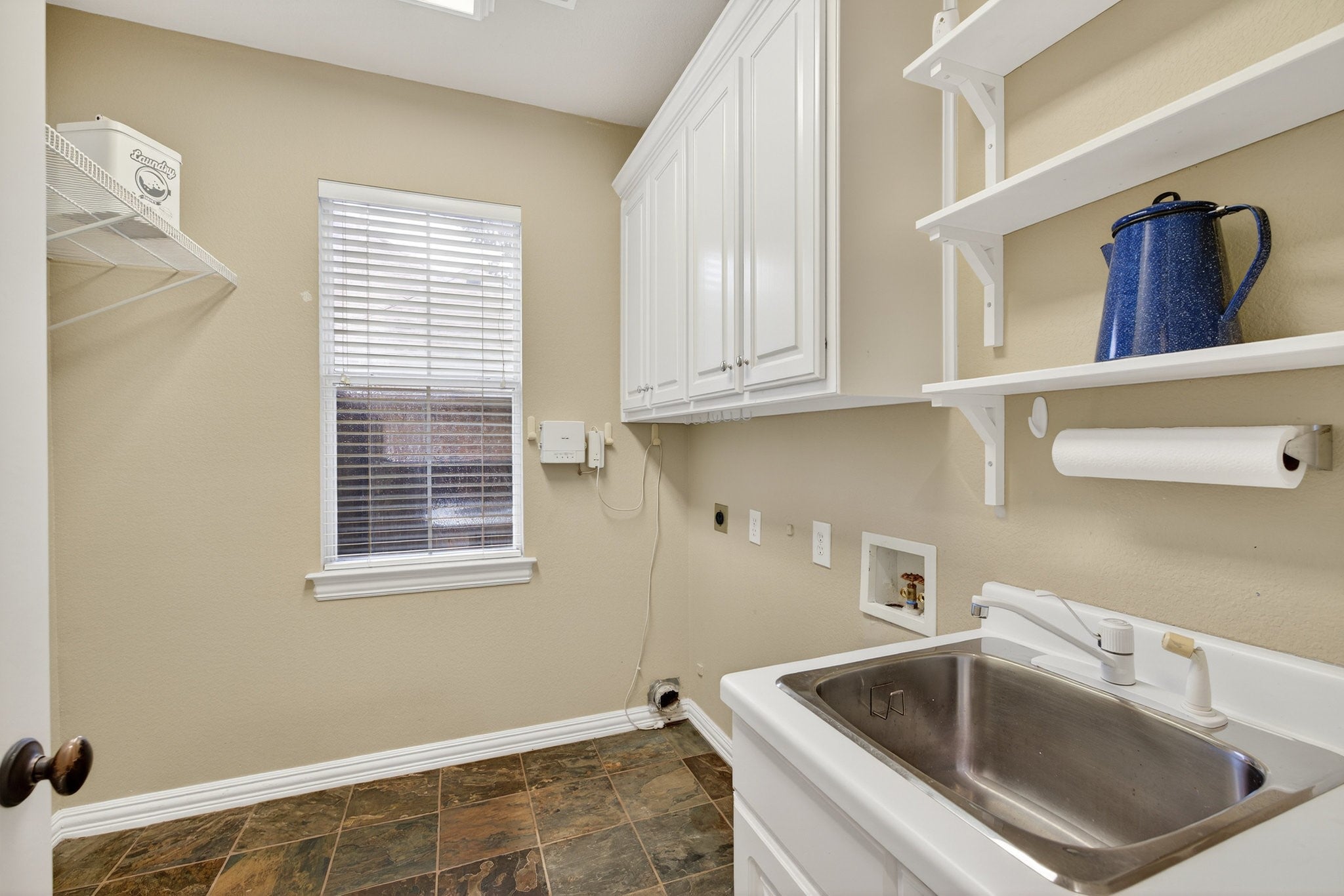 Southlake, Texas, 76092, United States, 4 Bedrooms Bedrooms, ,4 BathroomsBathrooms,Residential,Active,1969768