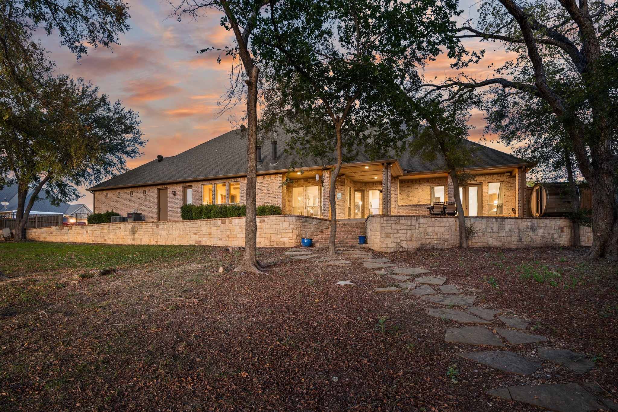 Midlothian, Texas, 76065, United States, 4 Bedrooms Bedrooms, ,4 BathroomsBathrooms,Residential,Active,1992317