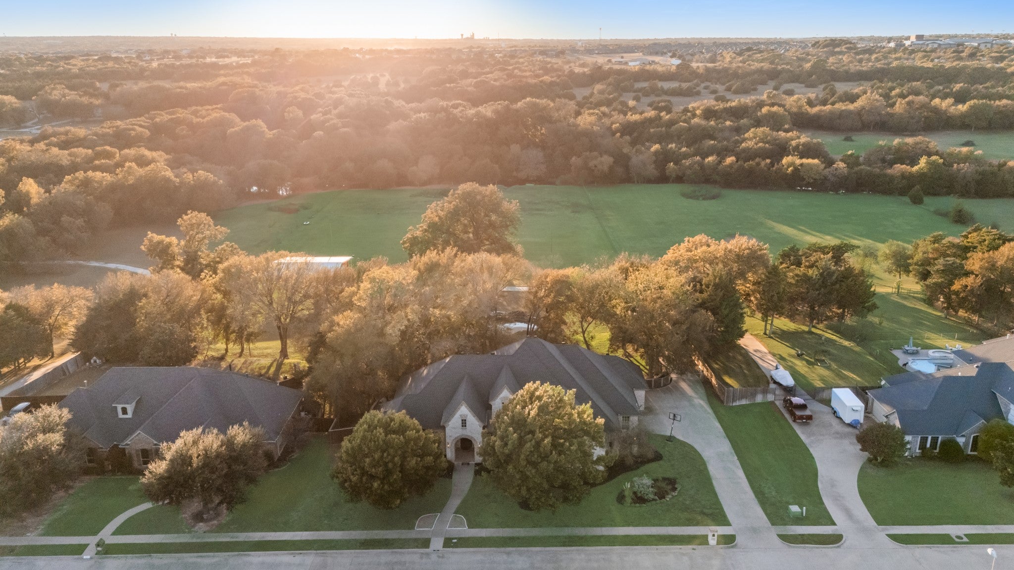 Midlothian, Texas, 76065, United States, 4 Bedrooms Bedrooms, ,4 BathroomsBathrooms,Residential,Active,1992317