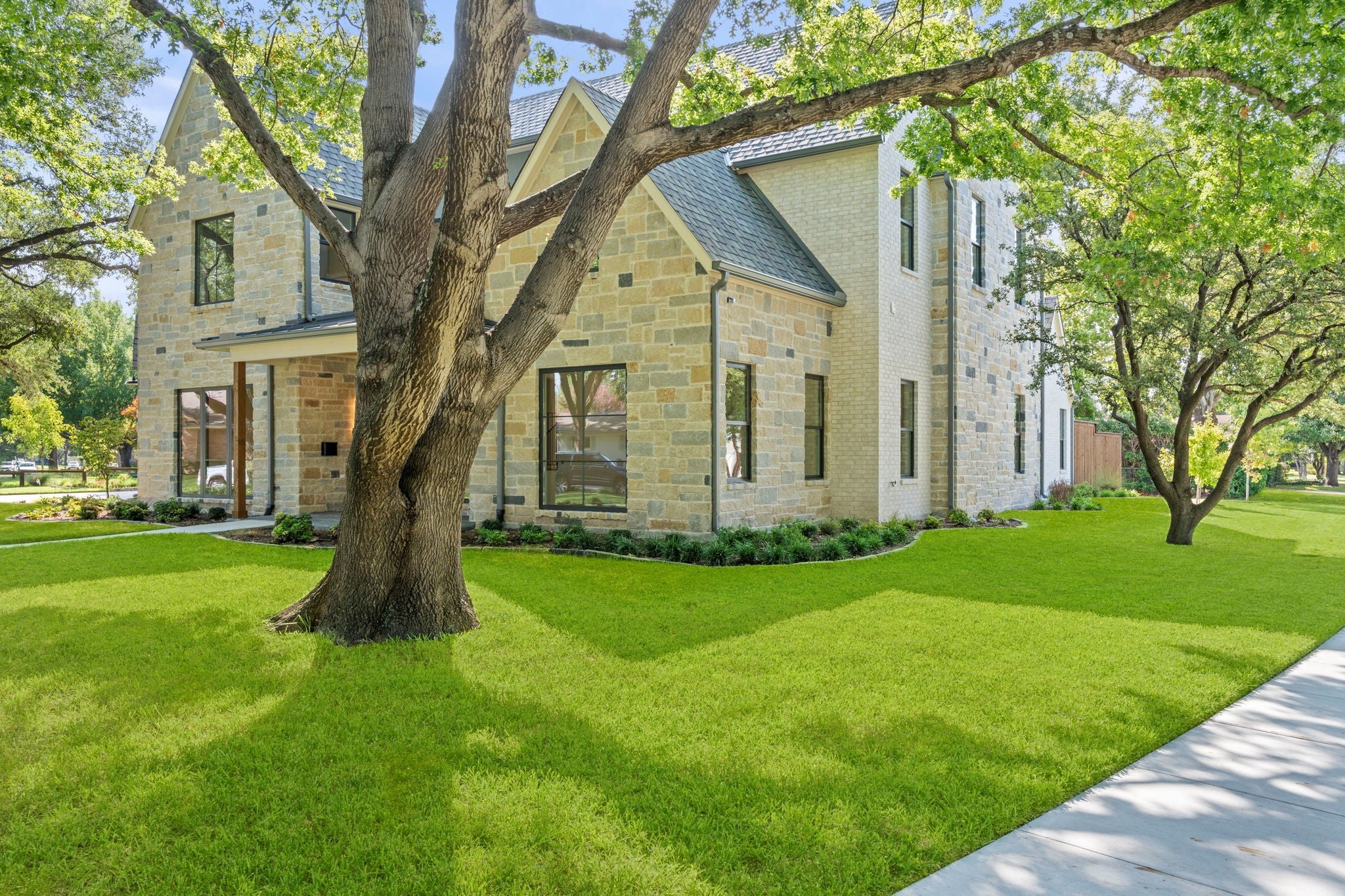 Richardson, Texas, 75080, United States, 5 Bedrooms Bedrooms, ,6 BathroomsBathrooms,Residential,Active,1929792