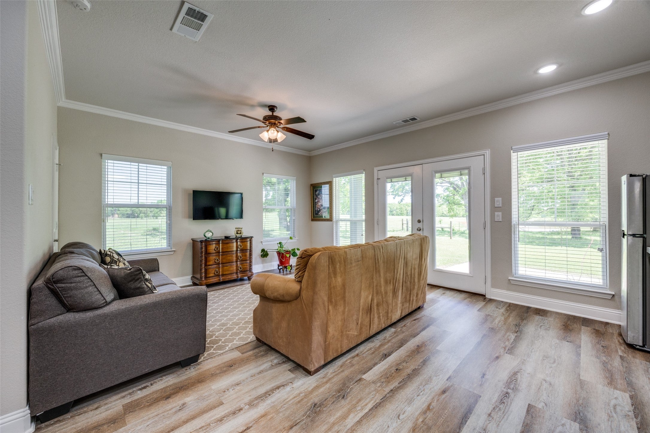 Bells, Texas, 75414, United States, ,3 BathroomsBathrooms,Residential,Active,1808226