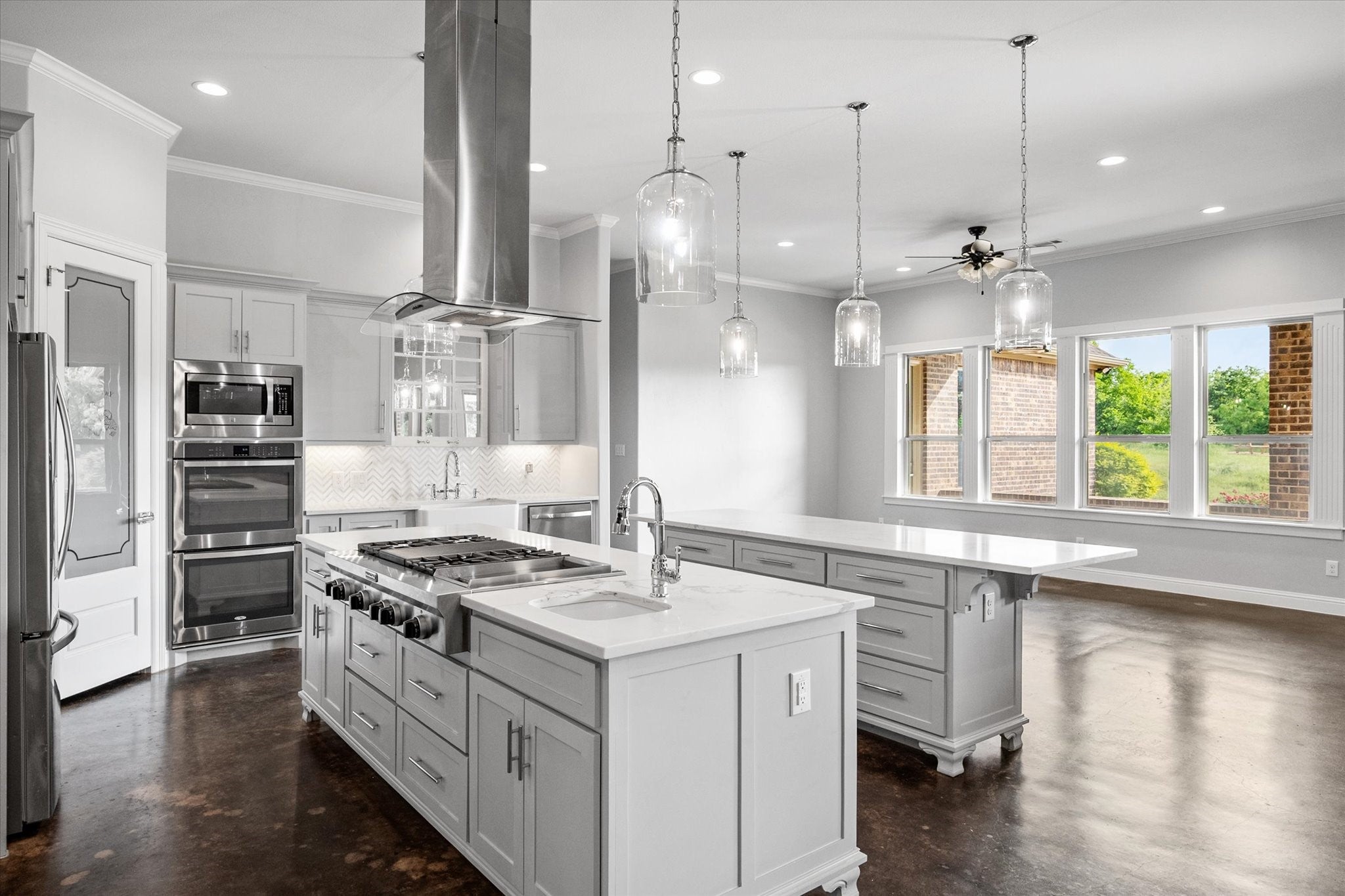 Mansfield, Texas, 76063, United States, 5 Bedrooms Bedrooms, ,6 BathroomsBathrooms,Residential,Contingent,1799362