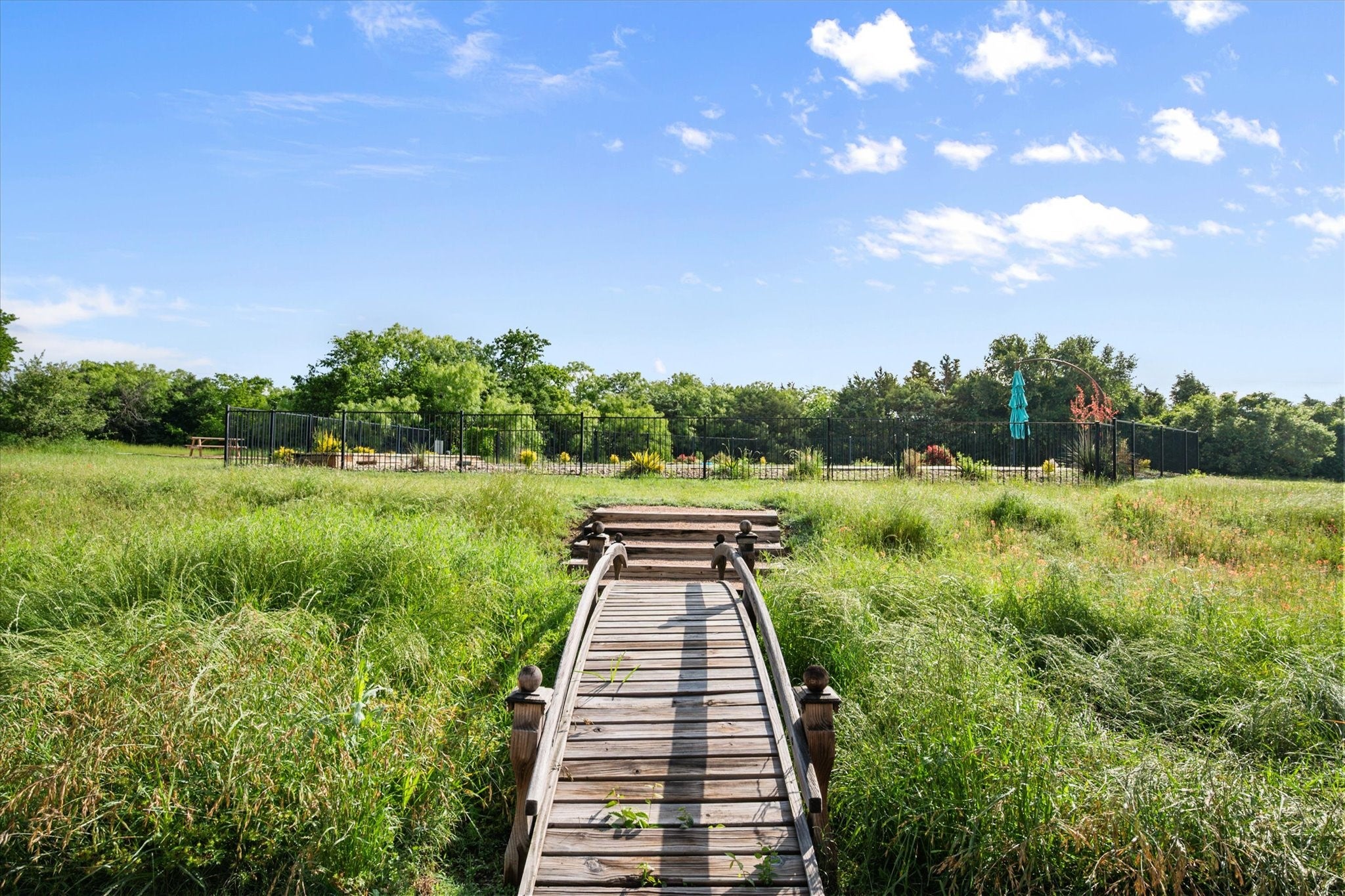 Mansfield, Texas, 76063, United States, 5 Bedrooms Bedrooms, ,6 BathroomsBathrooms,Residential,Contingent,1799362