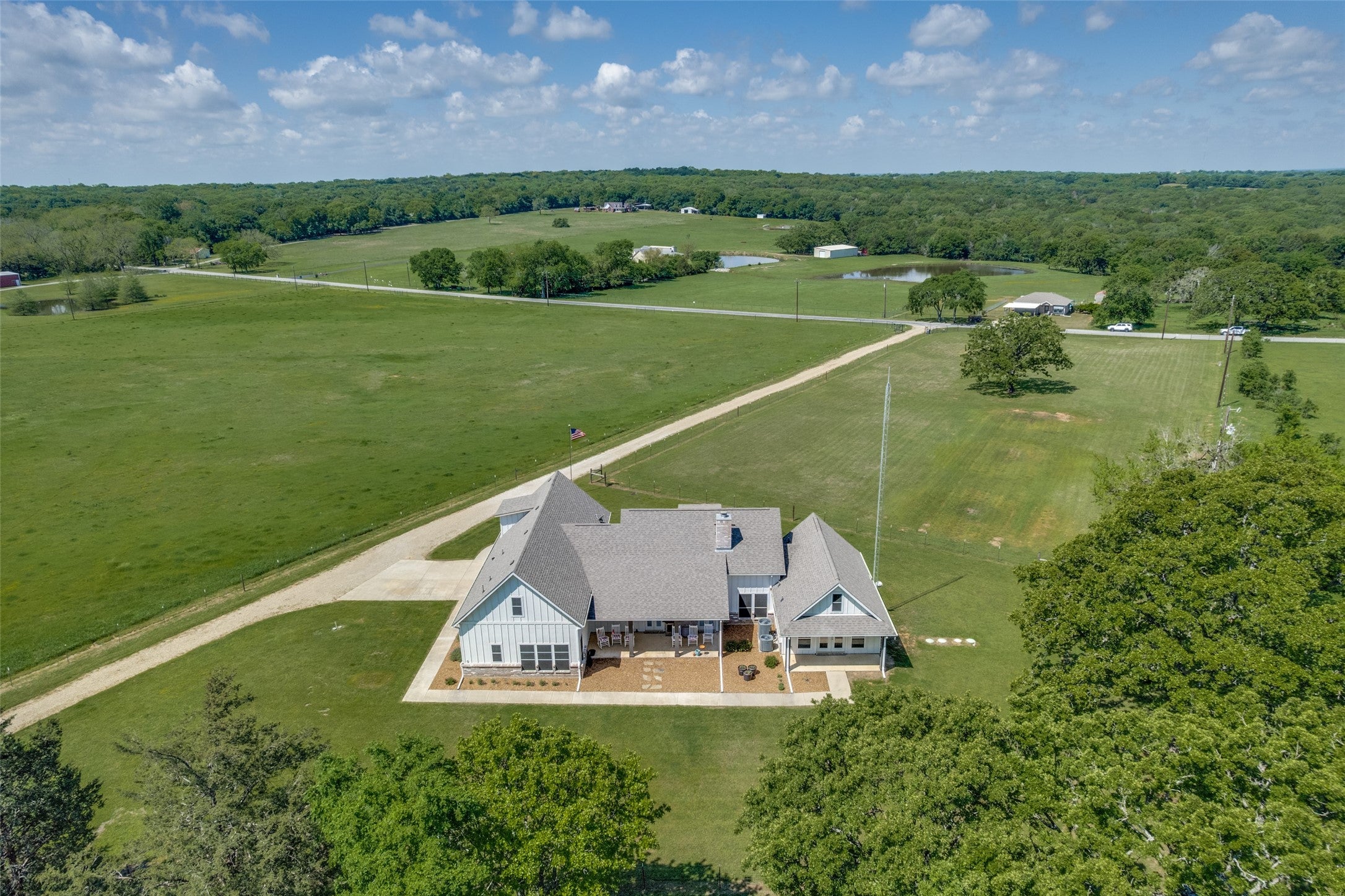 Bells, Texas, 75414, United States, ,3 BathroomsBathrooms,Residential,Active,1808226