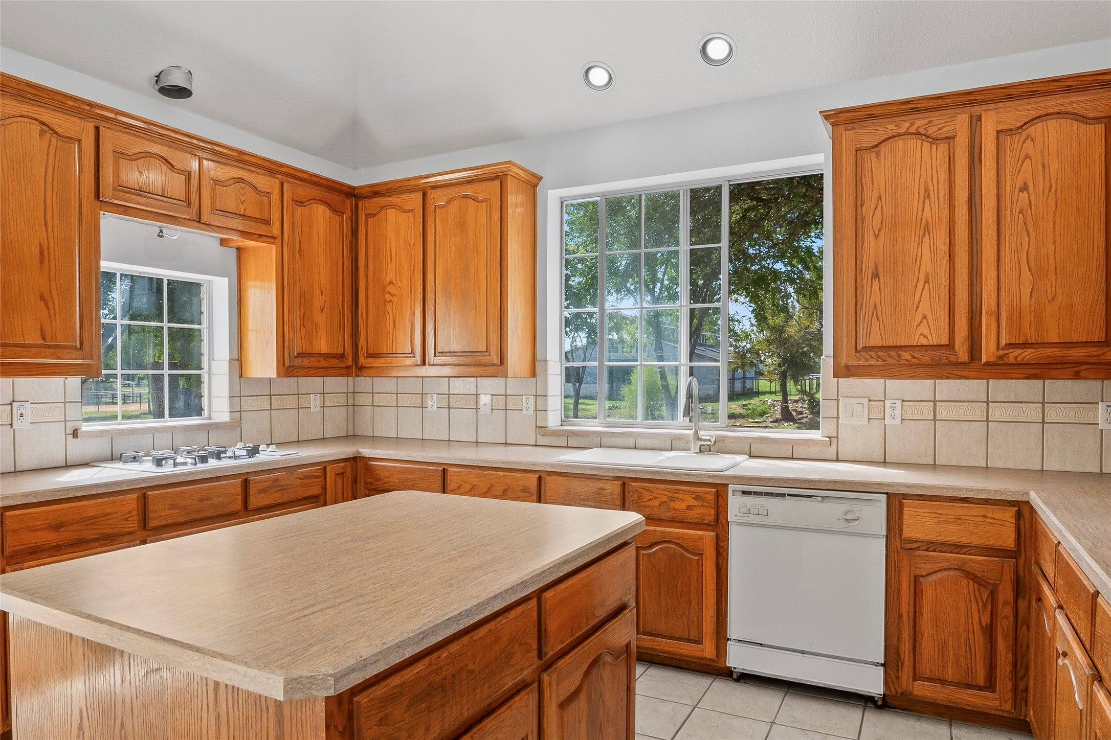 Argyle, Texas, 76226, United States, 3 Bedrooms Bedrooms, ,2 BathroomsBathrooms,Residential,Active,1960132