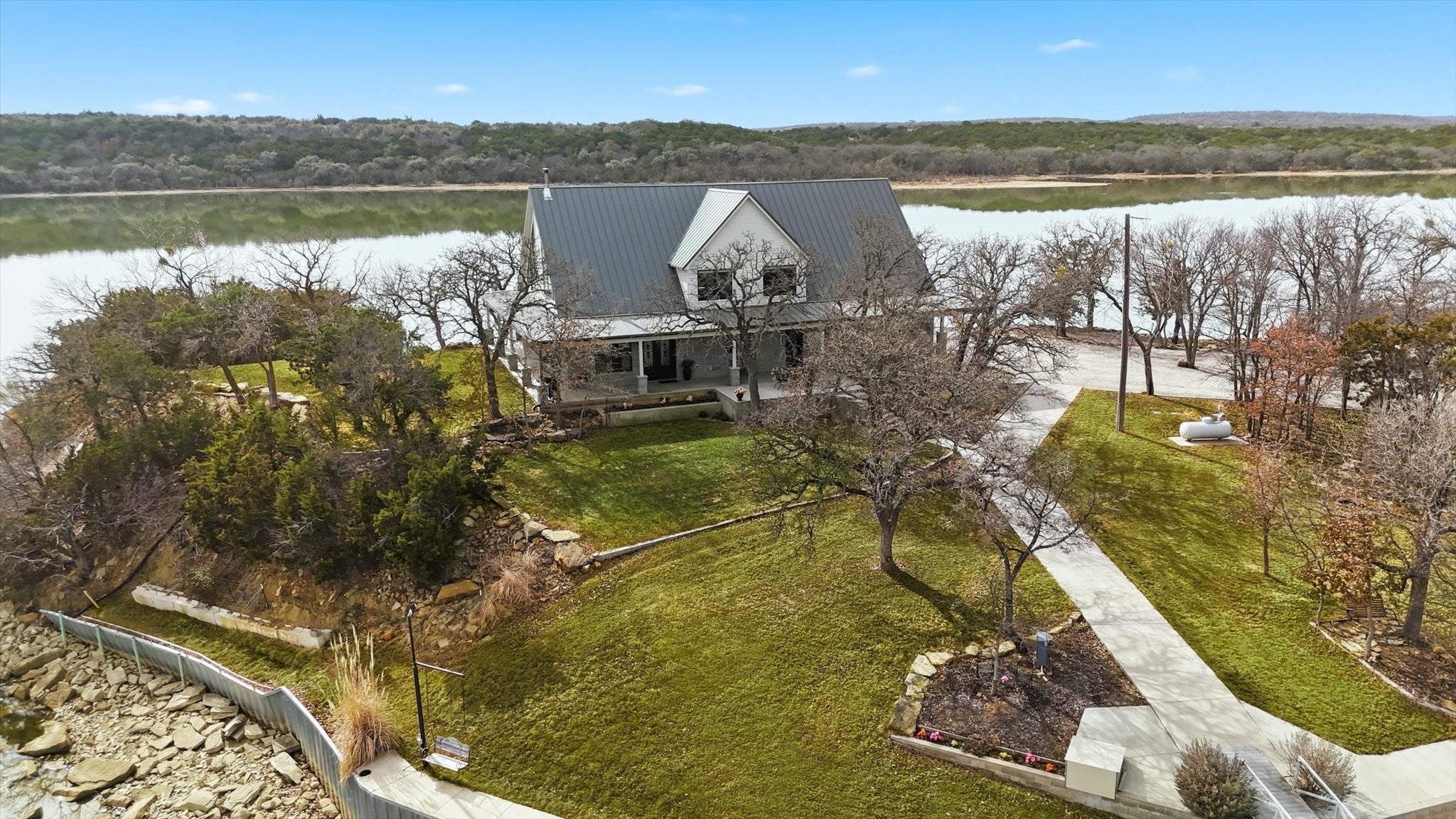 Graham, Texas, 76450, United States, 4 Bedrooms Bedrooms, ,4 BathroomsBathrooms,Residential,Active,2017097