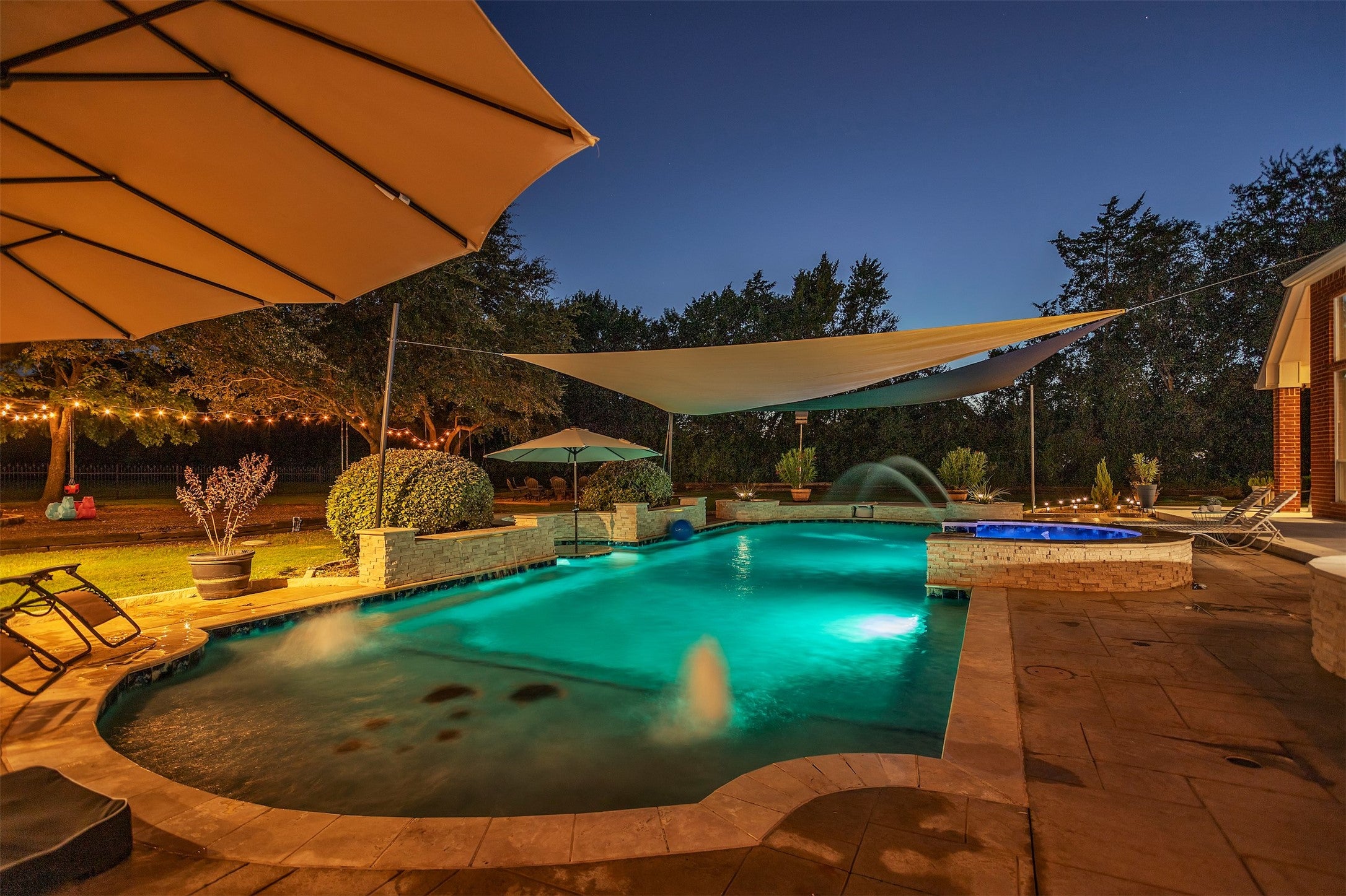 Rockwall, Texas, 75032, United States, 5 Bedrooms Bedrooms, ,4 BathroomsBathrooms,Residential,Active,1961937