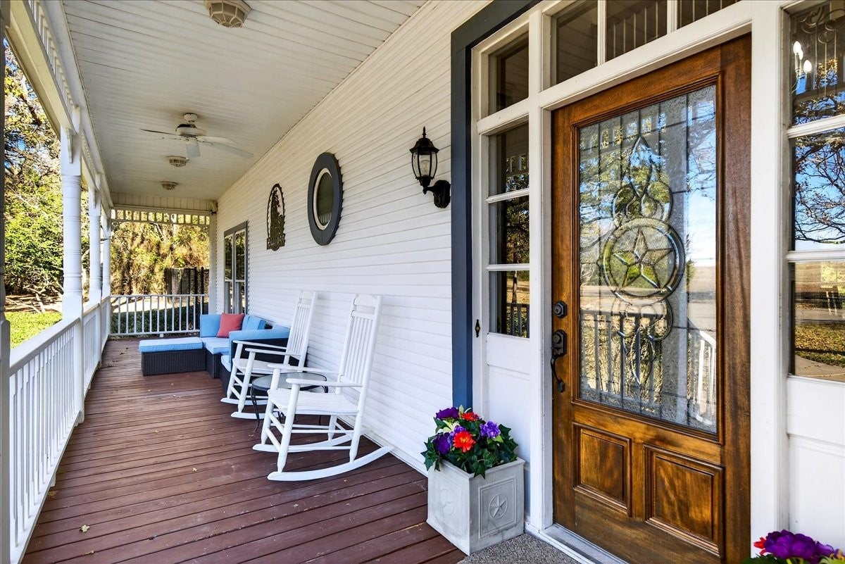 Scurry, Texas, 75158, United States, 4 Bedrooms Bedrooms, ,3 BathroomsBathrooms,Residential,Active,2007195