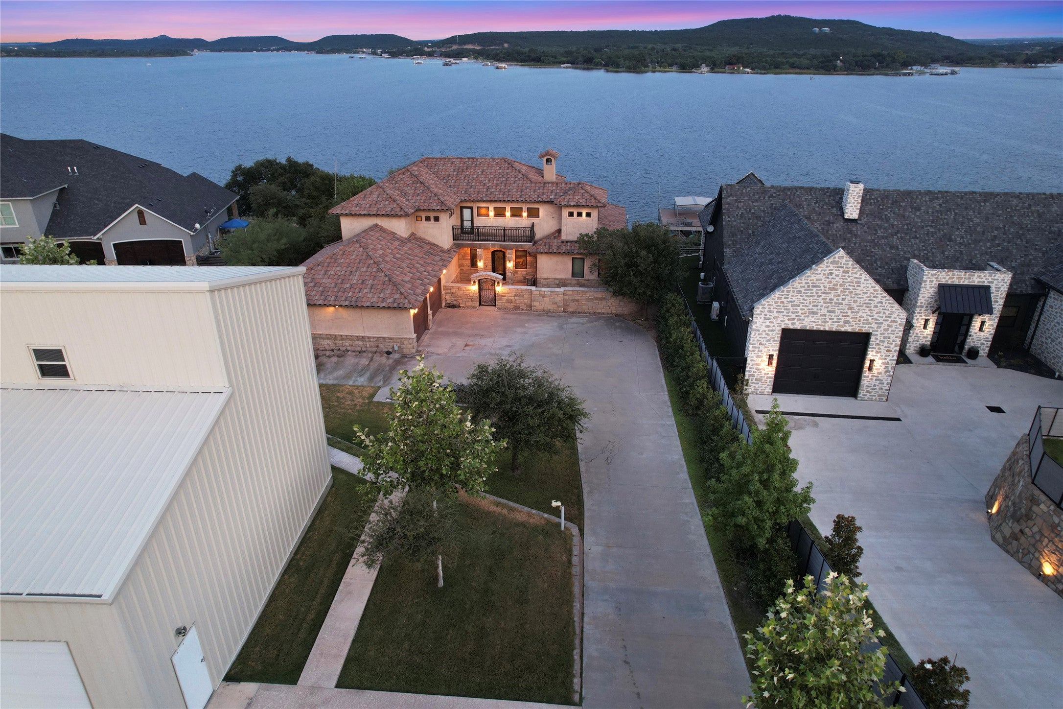 Graham, Texas, 76450, United States, 4 Bedrooms Bedrooms, ,4 BathroomsBathrooms,Residential,Active,1944034