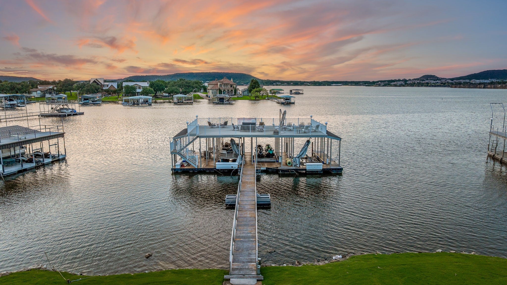 Graford, Texas, 76449, United States, ,6 BathroomsBathrooms,Residential,Active,1852724