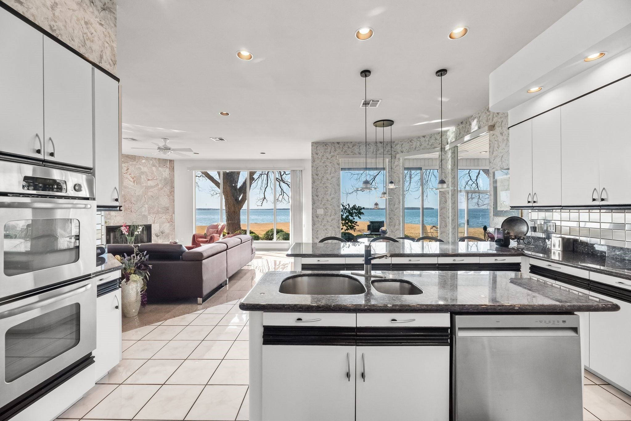 Kerens, Texas, 75144, United States, 5 Bedrooms Bedrooms, ,4 BathroomsBathrooms,Residential,Active,2020765