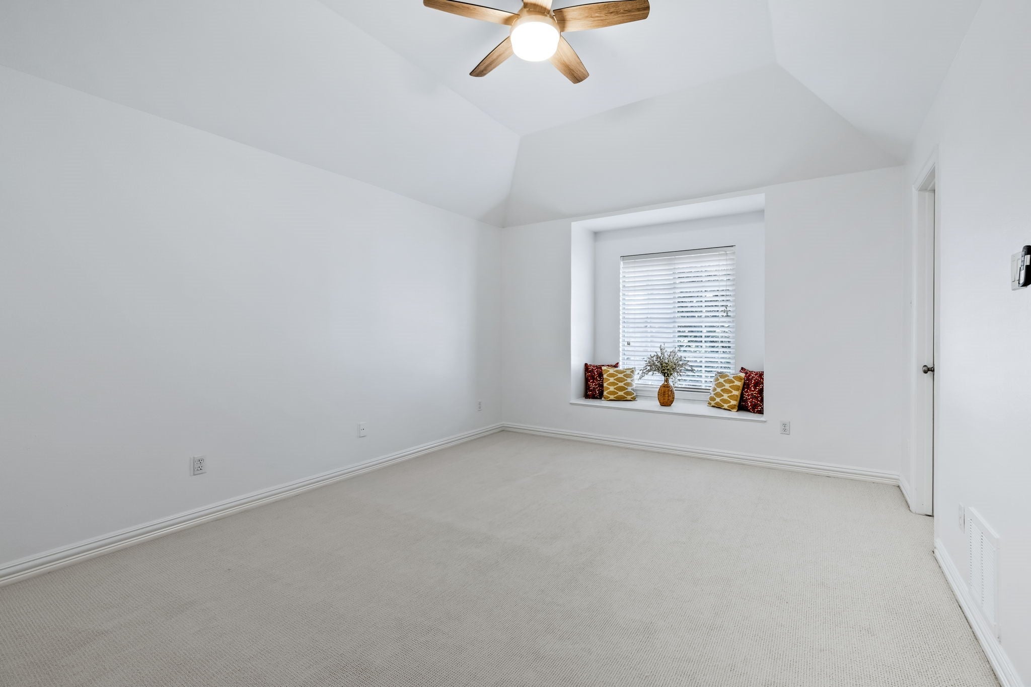 Plano, Texas, 75093, United States, 4 Bedrooms Bedrooms, ,5 BathroomsBathrooms,Residential,Active,1945444