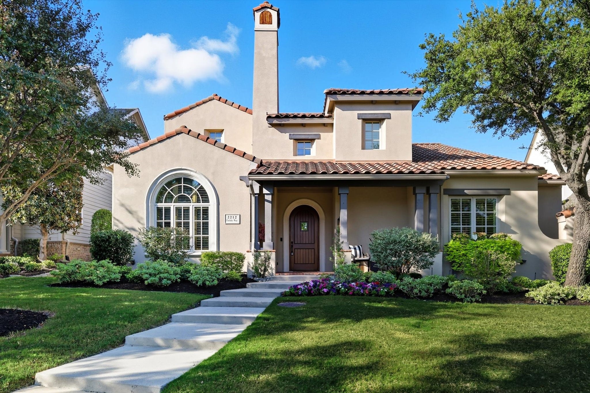 Carrollton, Texas, 75010, United States, 4 Bedrooms Bedrooms, ,7 BathroomsBathrooms,Residential,Active,1960128