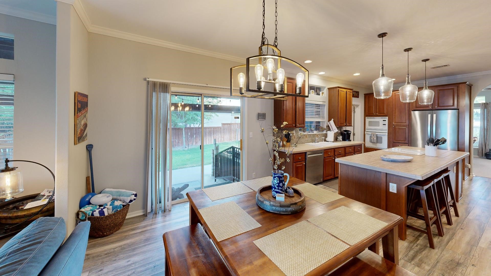 Graham, Texas, 76450, United States, 4 Bedrooms Bedrooms, ,2 BathroomsBathrooms,Residential,Active,2008324