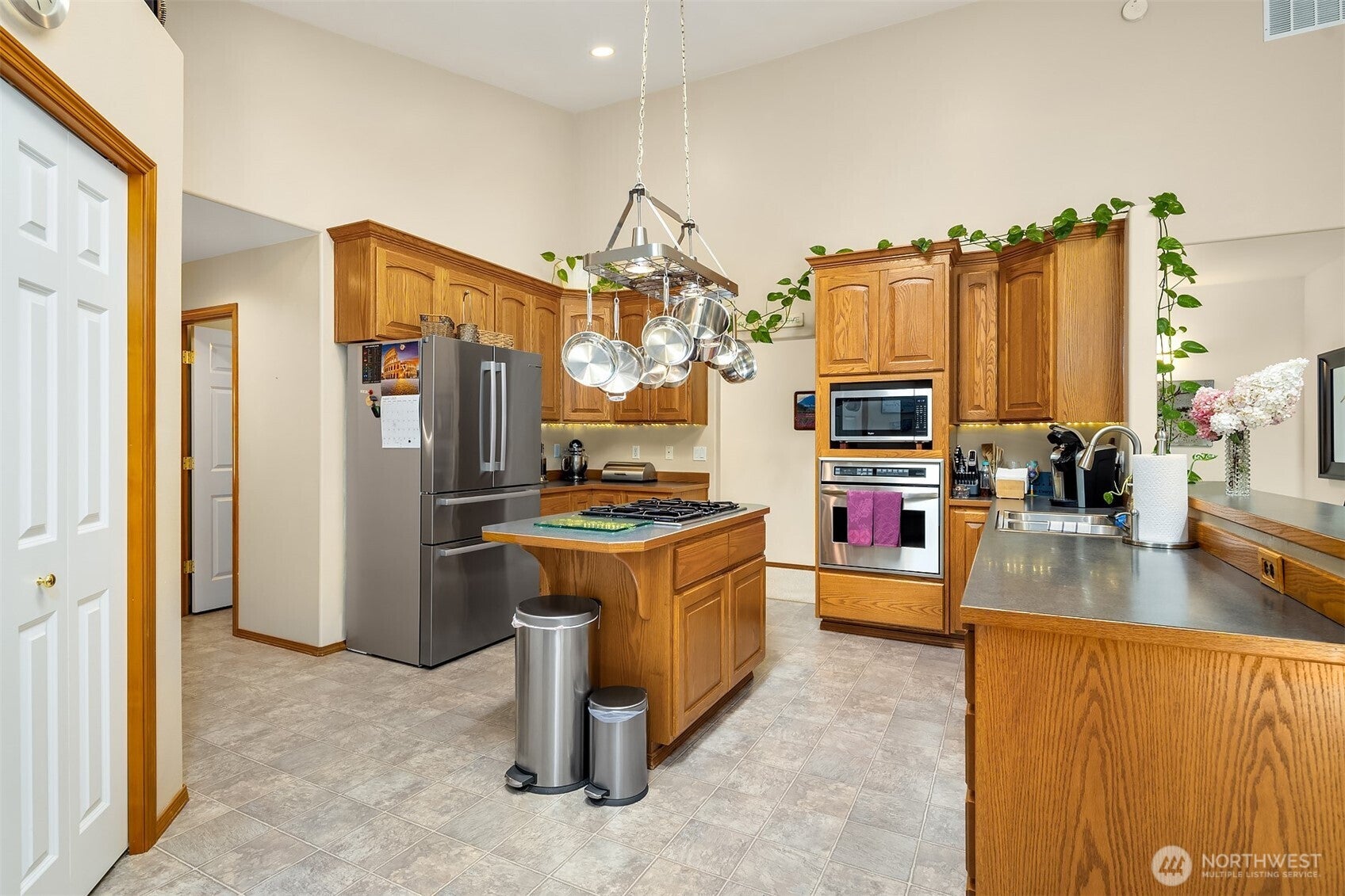 Arlington, Washington, 98223, United States, 4 Bedrooms Bedrooms, ,3 BathroomsBathrooms,Residential,Active,1945246