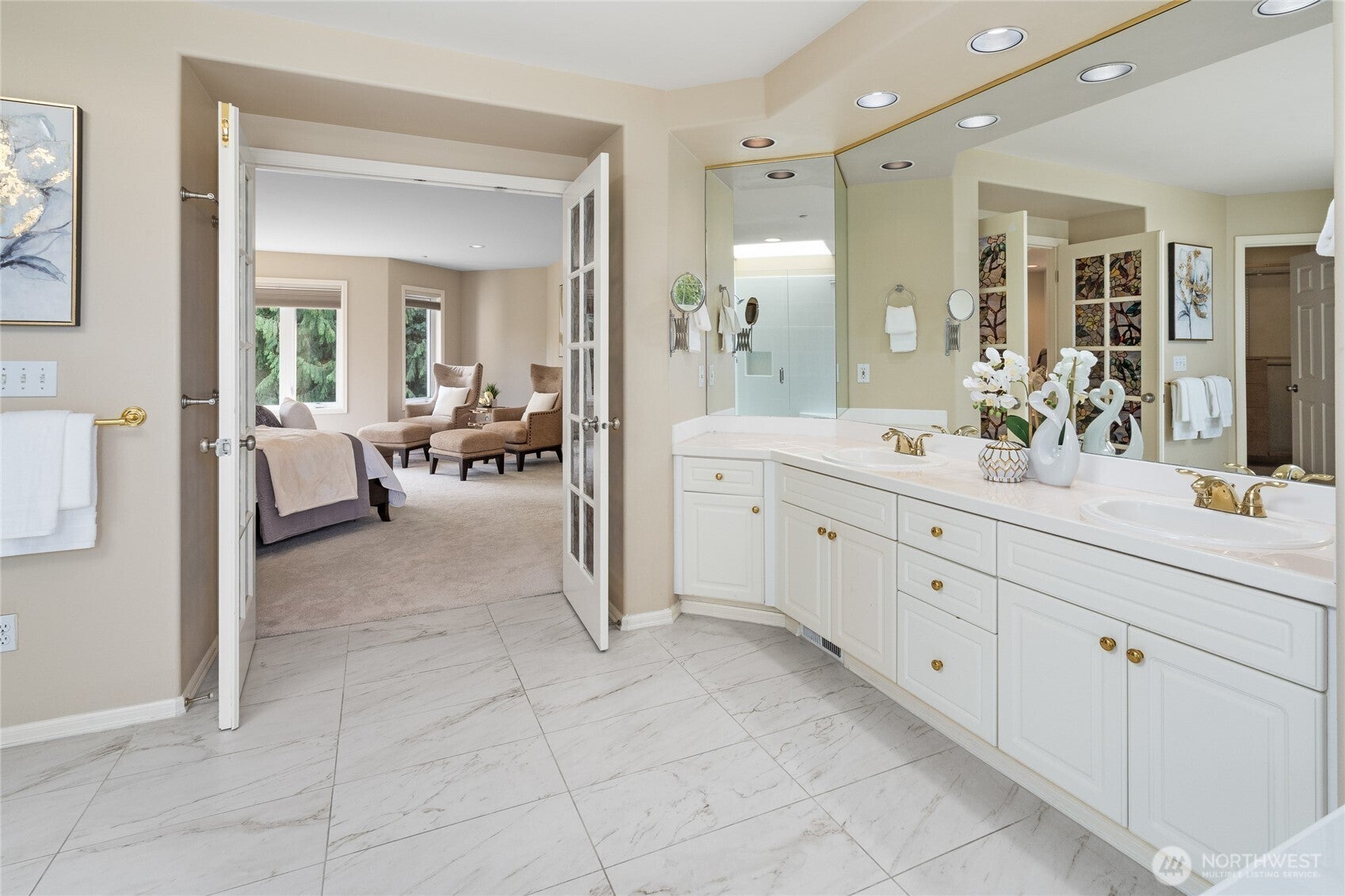 Issaquah, Washington, 98027, United States, 4 Bedrooms Bedrooms, ,2 BathroomsBathrooms,Residential,Active,1914844