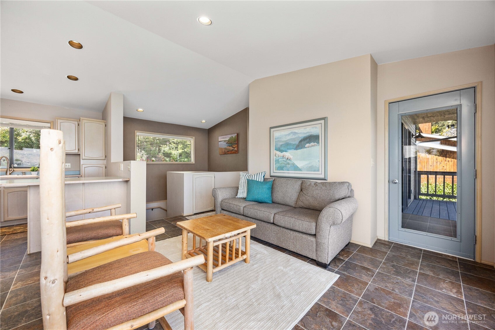 Chelan, Washington, 98816, United States, 4 Bedrooms Bedrooms, ,2 BathroomsBathrooms,Residential,Active,1971804