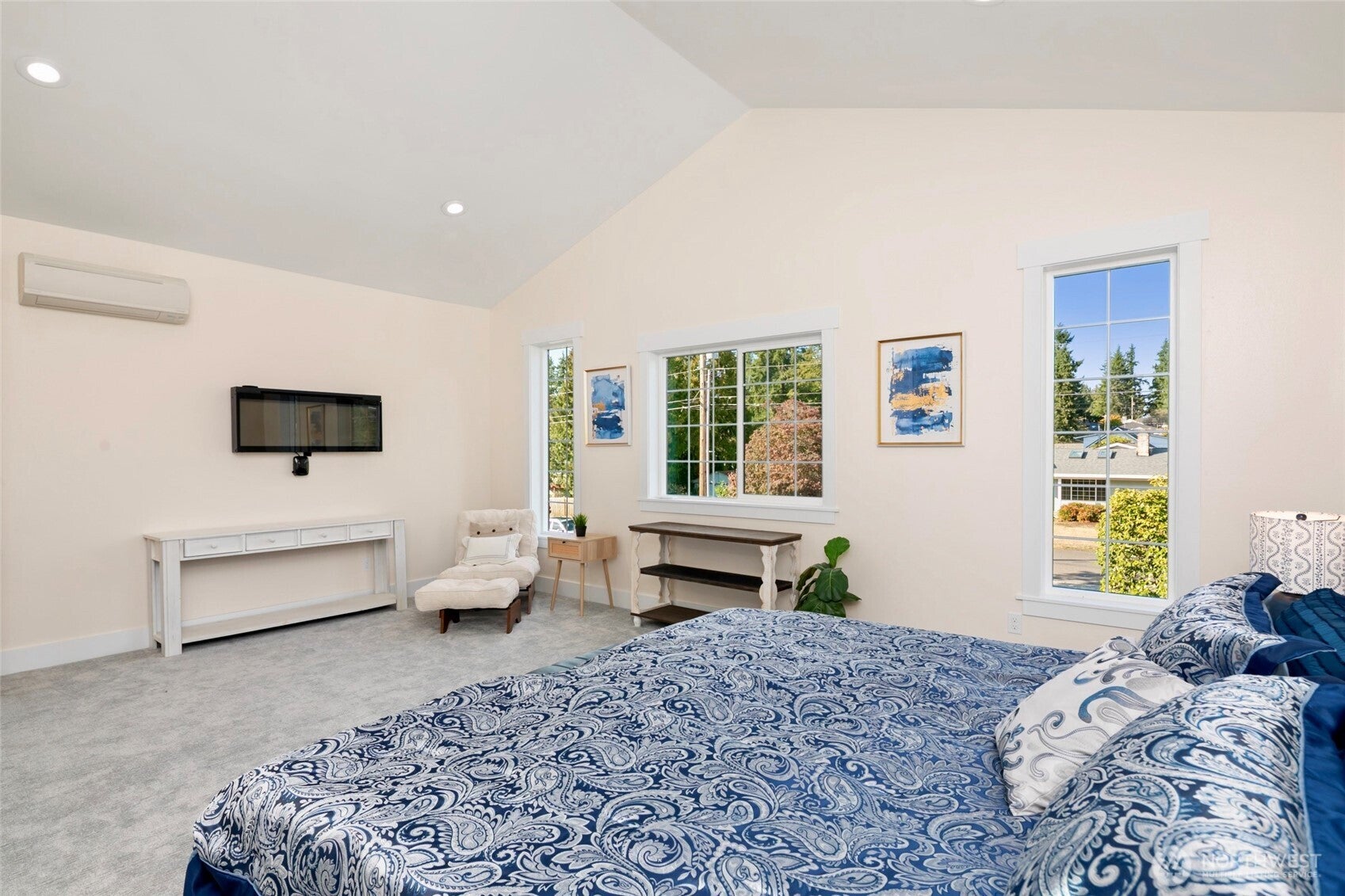 Lake Forest Park, Washington, 98043, United States, 4 Bedrooms Bedrooms, ,3 BathroomsBathrooms,Residential,Active,1963256