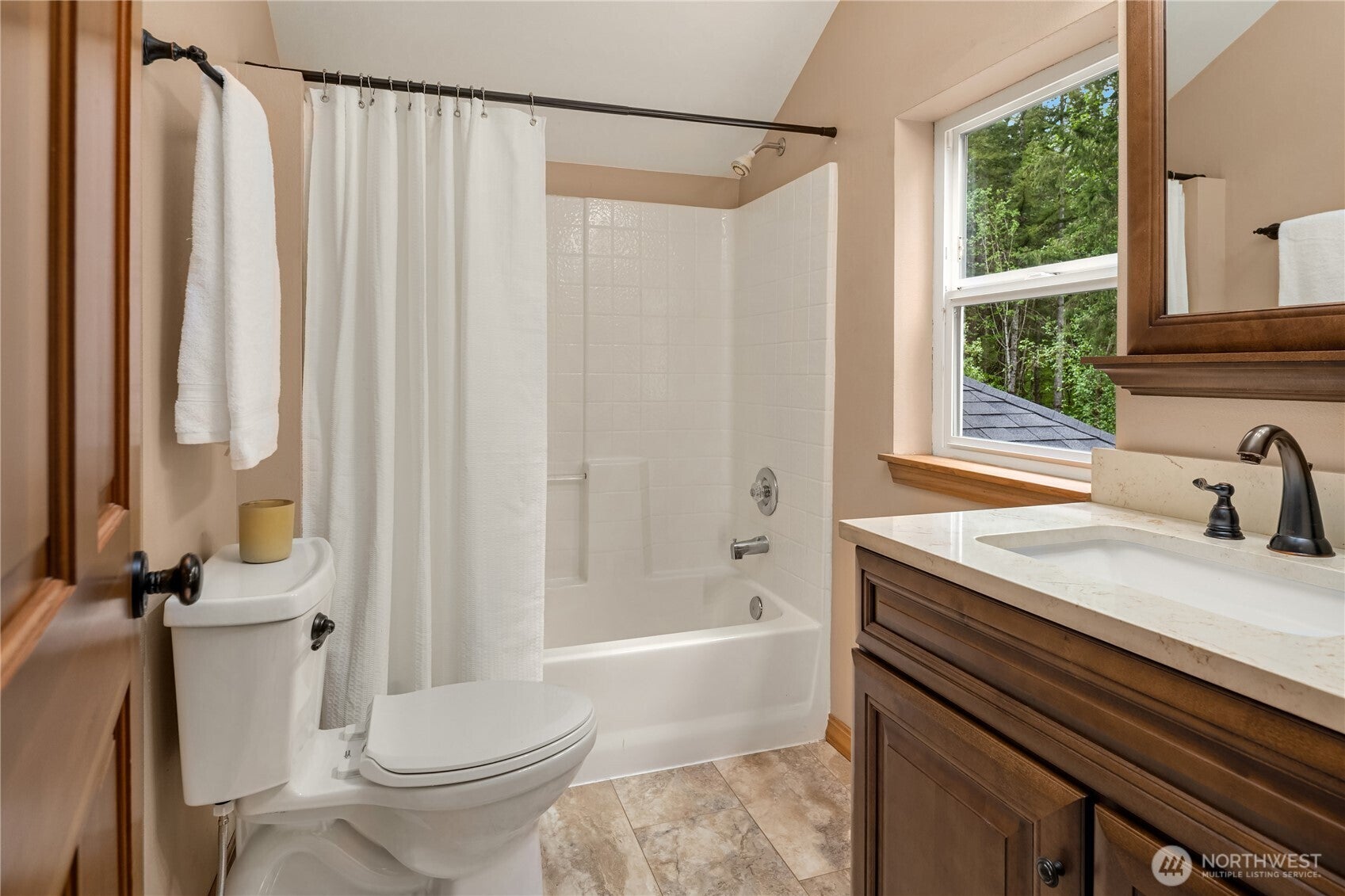Carnation, Washington, 98014, United States, 4 Bedrooms Bedrooms, ,4 BathroomsBathrooms,Residential,Active,1810418