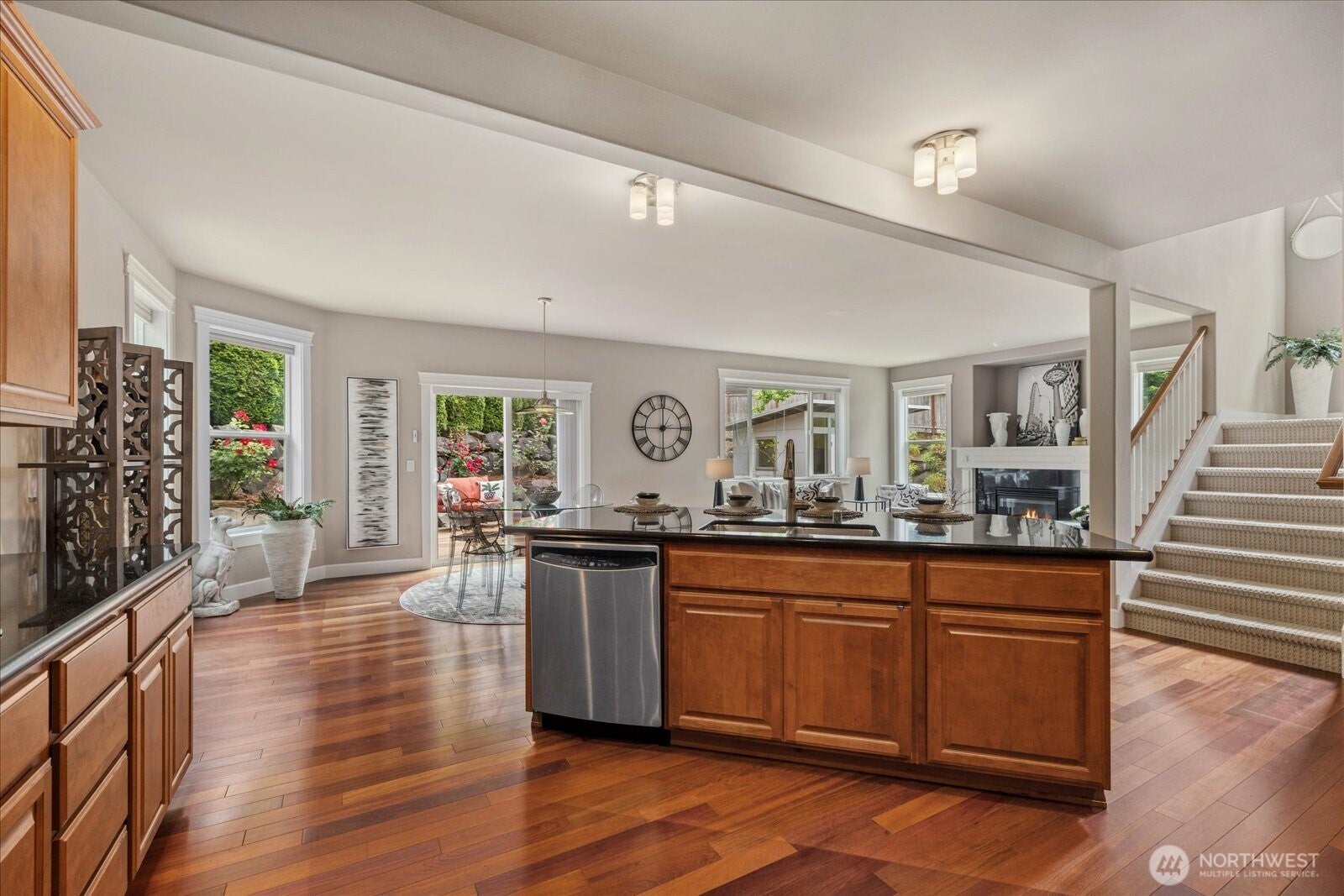 Newcastle, Washington, 98056, United States, 4 Bedrooms Bedrooms, ,3 BathroomsBathrooms,Residential,Active,1850683