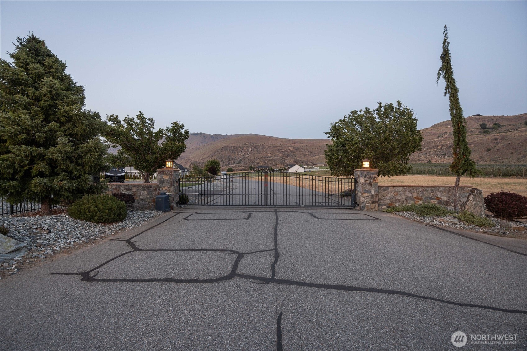 Orondo, Washington, 98843, United States, 4 Bedrooms Bedrooms, ,2 BathroomsBathrooms,Residential,Active,1919394