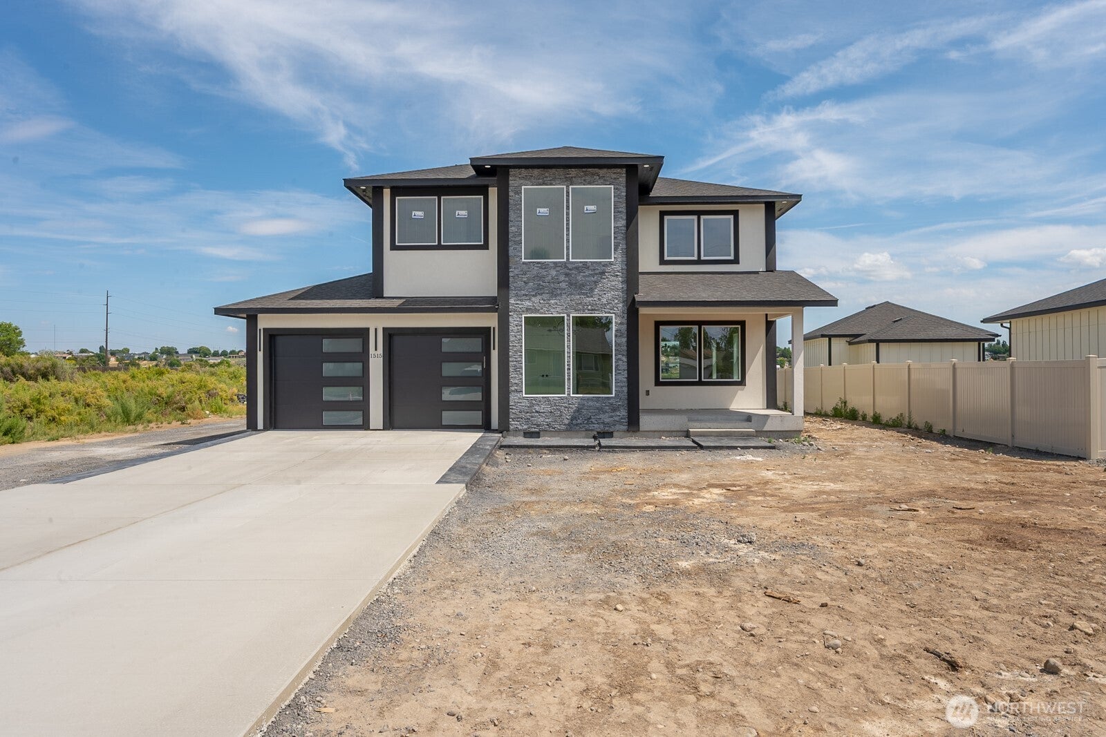 Moses Lake, Washington, 98837, United States, 4 Bedrooms Bedrooms, ,4 BathroomsBathrooms,Residential,Active,1886784