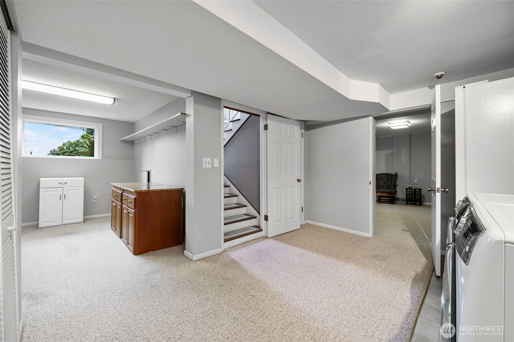 Lynnwood, Washington, 98087, United States, 3 Bedrooms Bedrooms, ,3 BathroomsBathrooms,Residential,Active,1987204