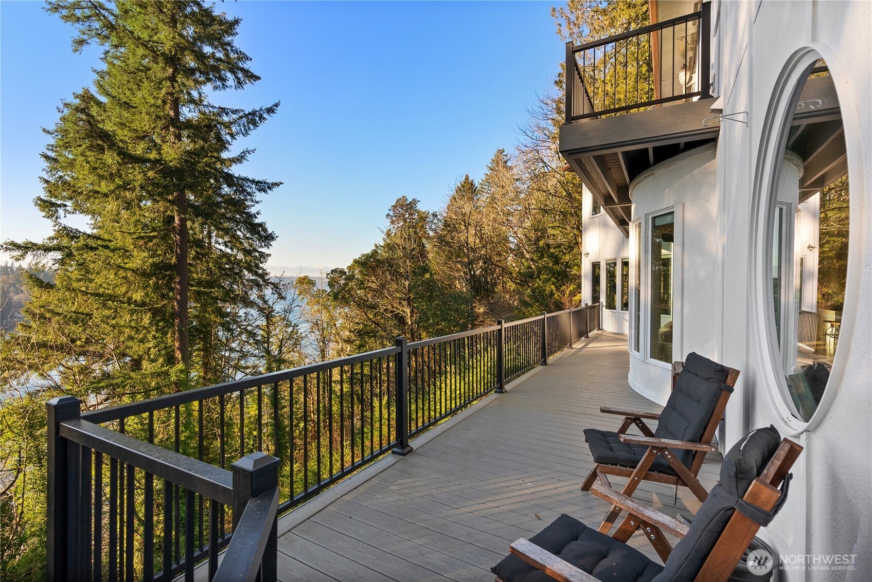 Bremerton, Washington, 98310, United States, 4 Bedrooms Bedrooms, ,4 BathroomsBathrooms,Residential,Active,1894177