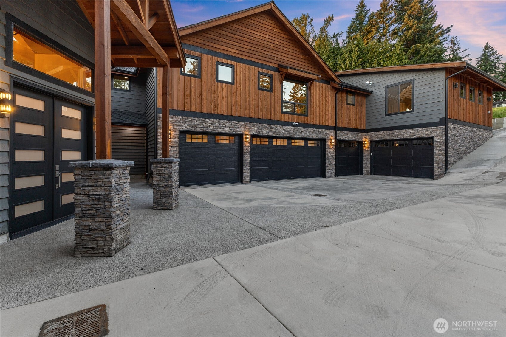 Lake Tapps, Washington, 98391, United States, 3 Bedrooms Bedrooms, ,6 BathroomsBathrooms,Residential,Active,1914925