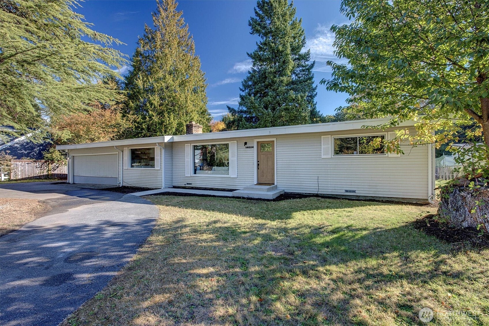Renton, Washington, 98059, United States, 3 Bedrooms Bedrooms, ,2 BathroomsBathrooms,Residential,Active,1967101