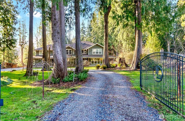 6824 137TH DR NE, LAKE STEVENS, WA 98258, photo 1 of 40