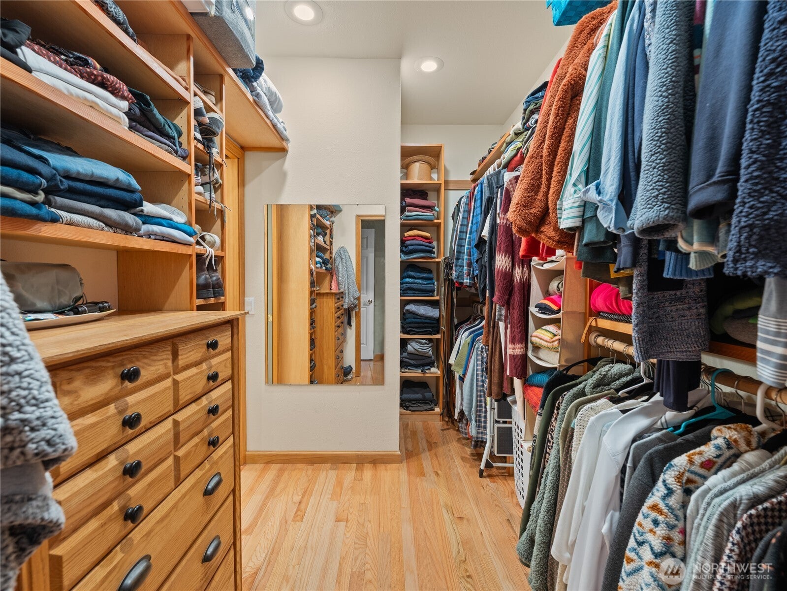 Camano Island, Washington, 98282, United States, 3 Bedrooms Bedrooms, ,4 BathroomsBathrooms,Residential,Active,2008699