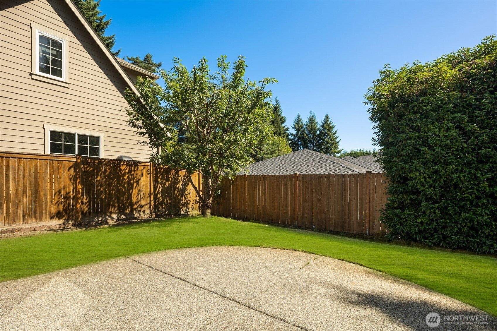 Bothell, Washington, 98021, United States, 4 Bedrooms Bedrooms, ,3 BathroomsBathrooms,Residential,Active,1922335