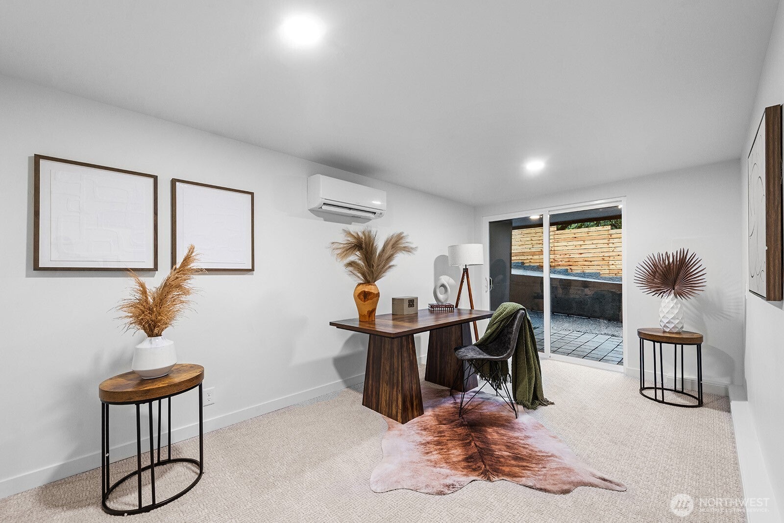 Seattle, Washington, 98125, United States, 4 Bedrooms Bedrooms, ,4 BathroomsBathrooms,Residential,Active,1988448