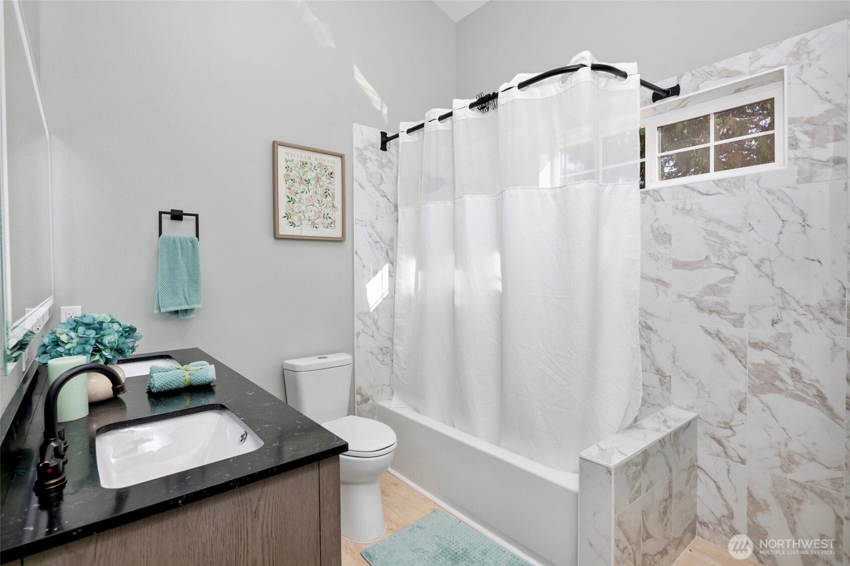 Lake Forest Park, Washington, 98043, United States, 4 Bedrooms Bedrooms, ,3 BathroomsBathrooms,Residential,Active,2002668