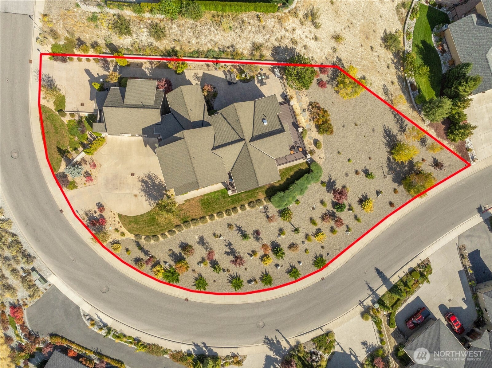 Chelan, Washington, 98816, United States, 4 Bedrooms Bedrooms, ,4 BathroomsBathrooms,Residential,Active,1869141