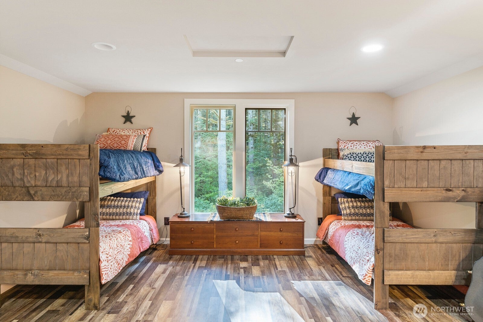 Carnation, Washington, 98014, United States, 3 Bedrooms Bedrooms, ,4 BathroomsBathrooms,Residential,Active,1945355