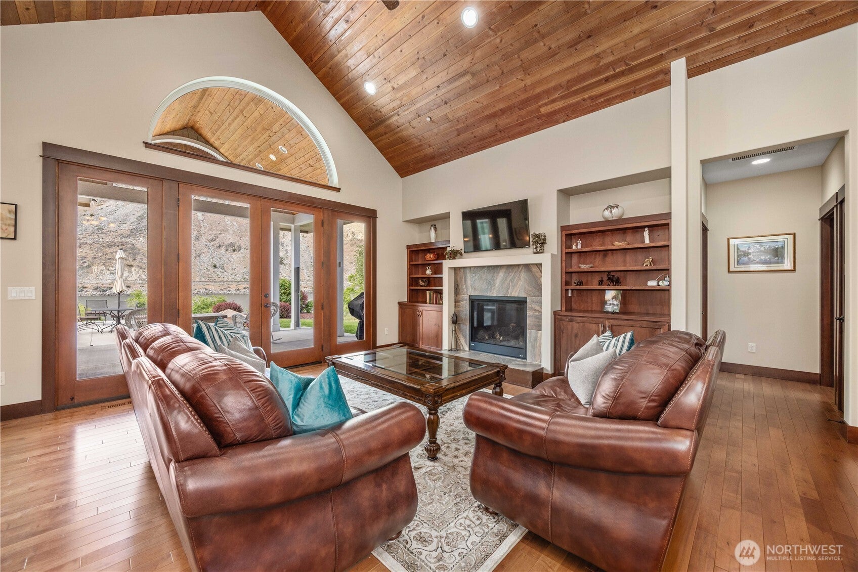 Orondo, Washington, 98843, United States, 3 Bedrooms Bedrooms, ,4 BathroomsBathrooms,Residential,Active,1823970