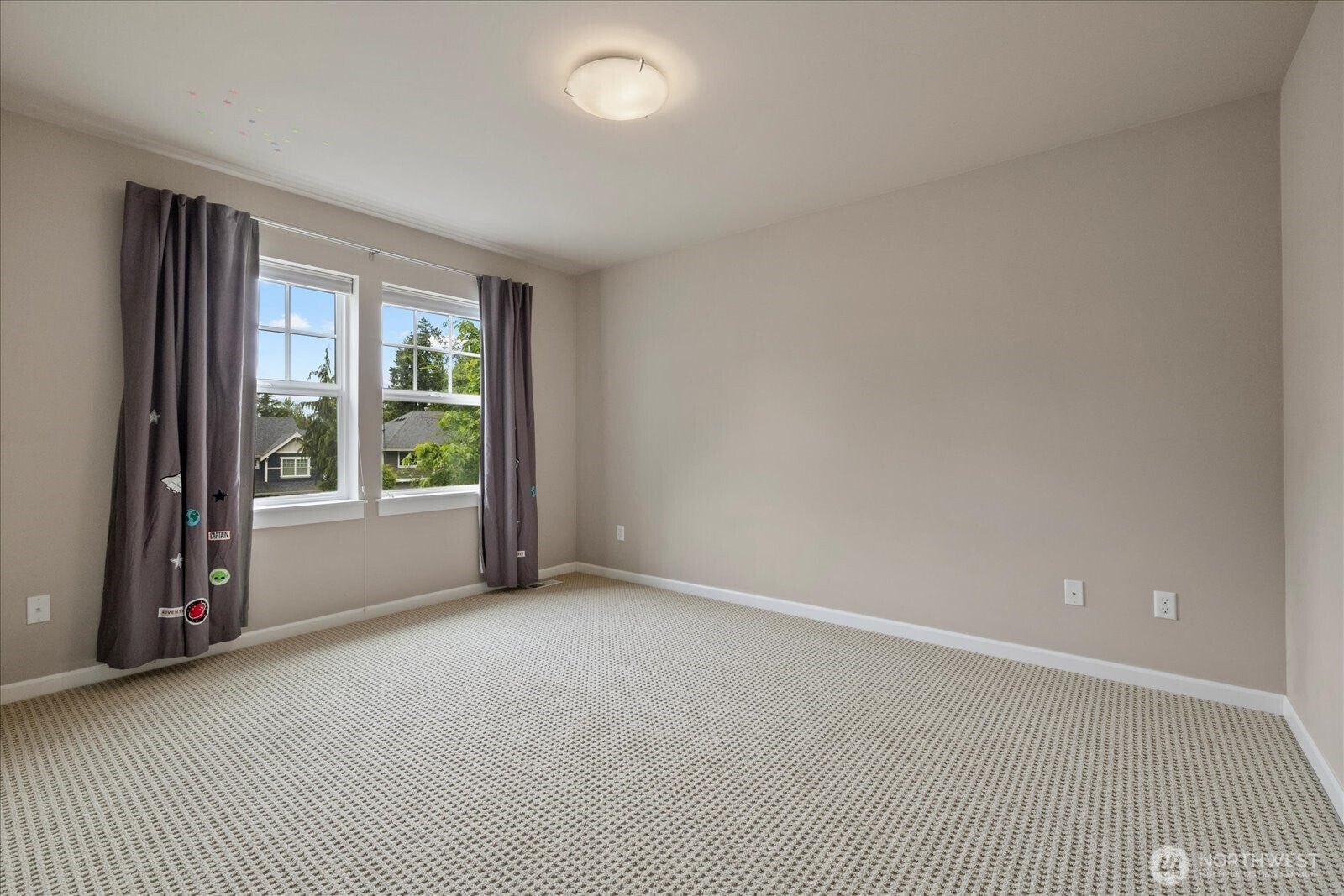 Newcastle, Washington, 98056, United States, 4 Bedrooms Bedrooms, ,3 BathroomsBathrooms,Residential,Active,1850683