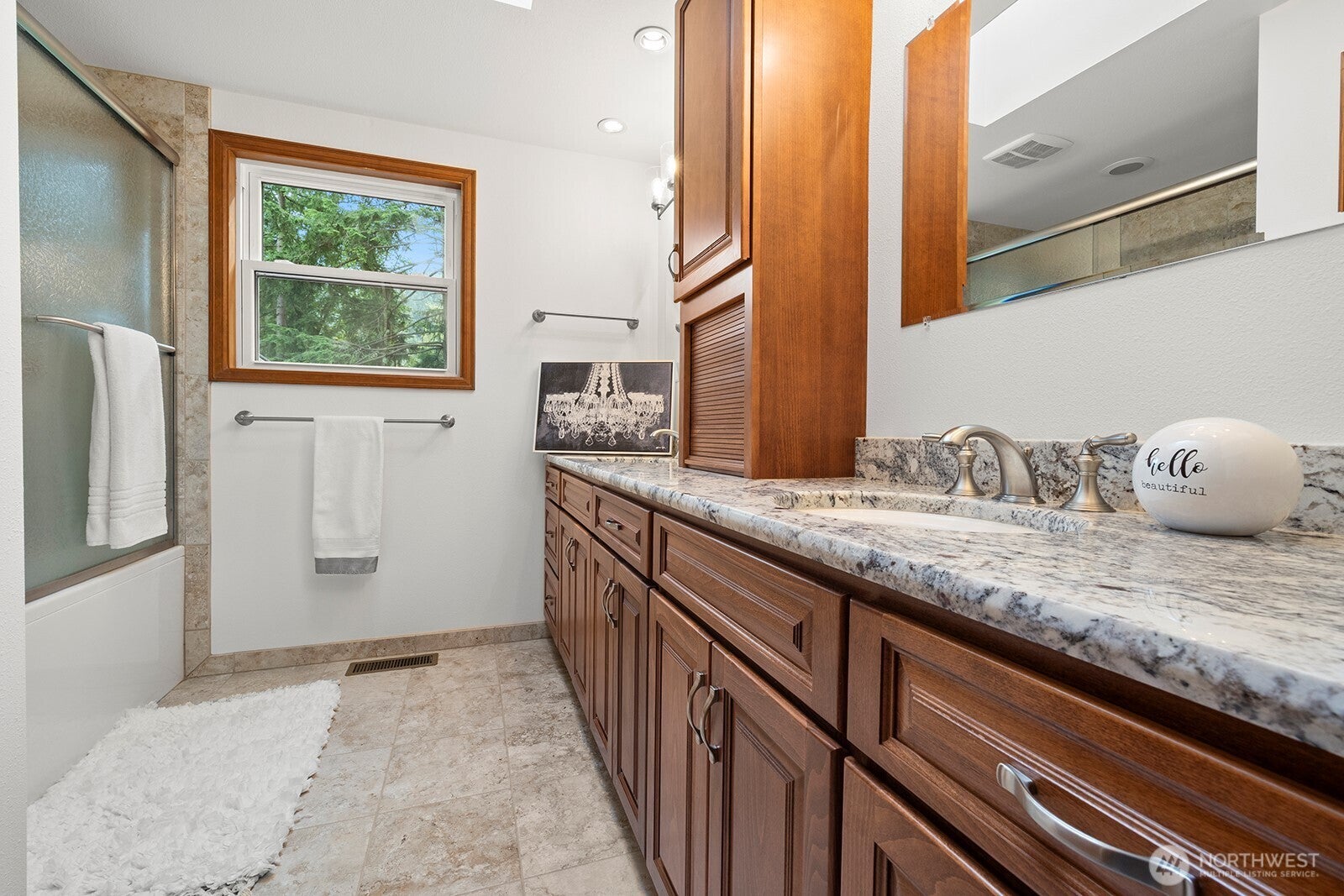 Issaquah, Washington, 98027, United States, 4 Bedrooms Bedrooms, ,3 BathroomsBathrooms,Residential,Active,1952447