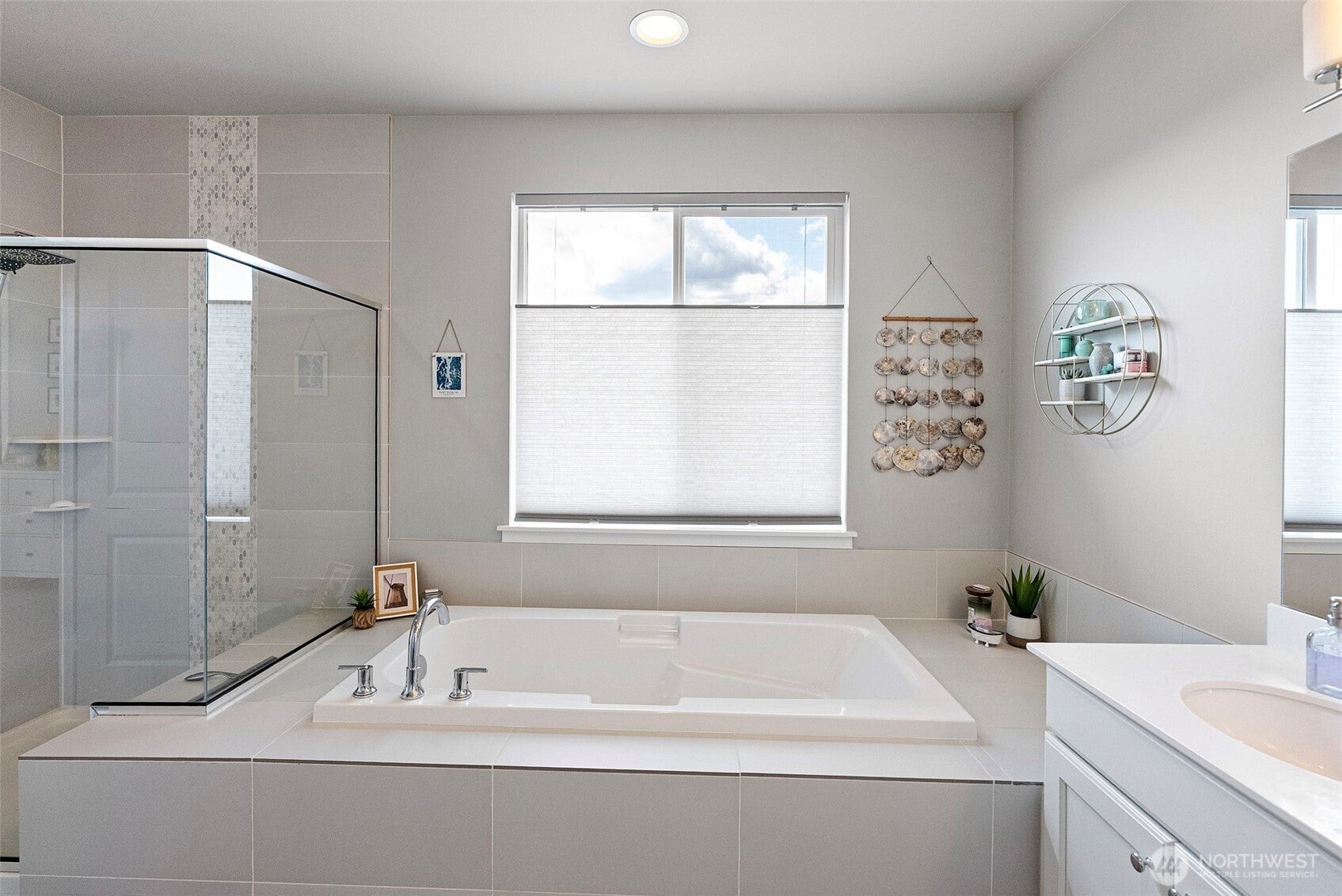 Gig Harbor, Washington, 98332, United States, ,4 BathroomsBathrooms,Residential,Active,1839771
