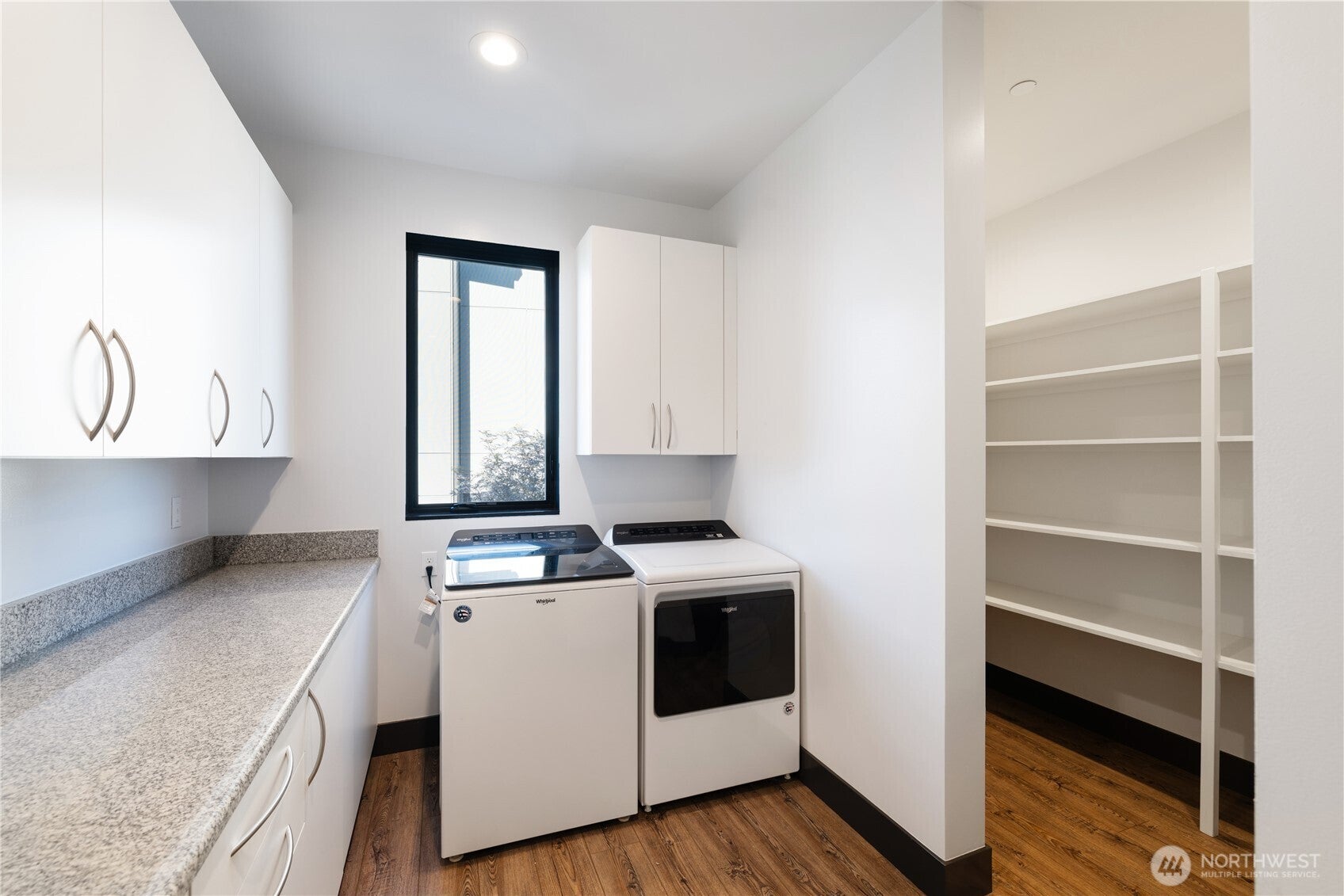 Anacortes, Washington, 98221, United States, 3 Bedrooms Bedrooms, ,3 BathroomsBathrooms,Residential,Active,2007203