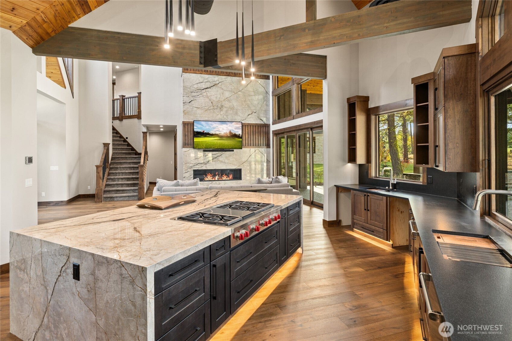 Cle Elum, Washington, 98922, United States, 5 Bedrooms Bedrooms, ,6 BathroomsBathrooms,Residential,Active,2012925