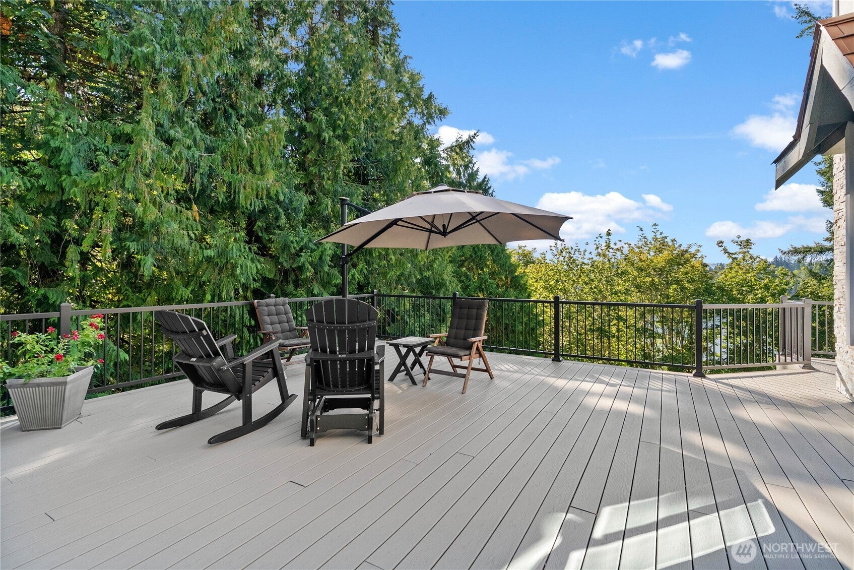 Bremerton, Washington, 98310, United States, 4 Bedrooms Bedrooms, ,4 BathroomsBathrooms,Residential,Active,1894177