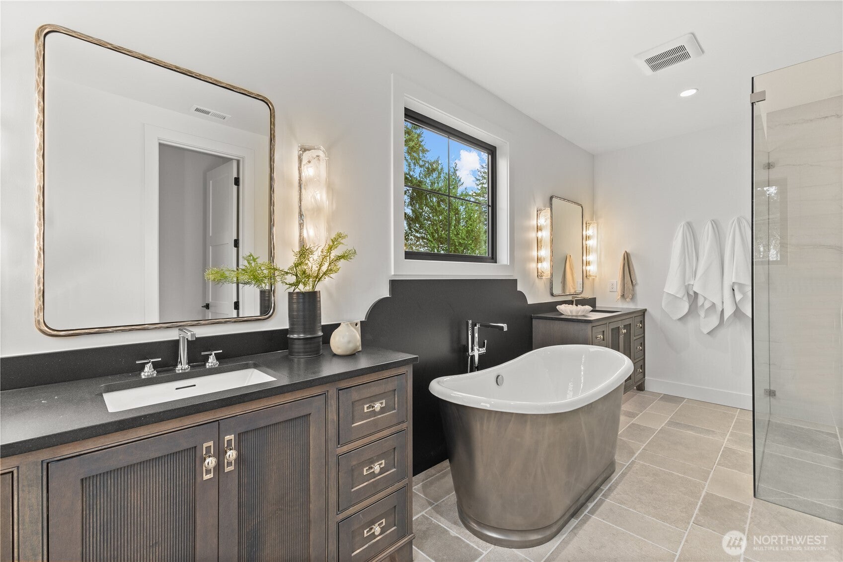 Bellevue, Washington, 98004, United States, 5 Bedrooms Bedrooms, ,6 BathroomsBathrooms,Residential,Active,2013624