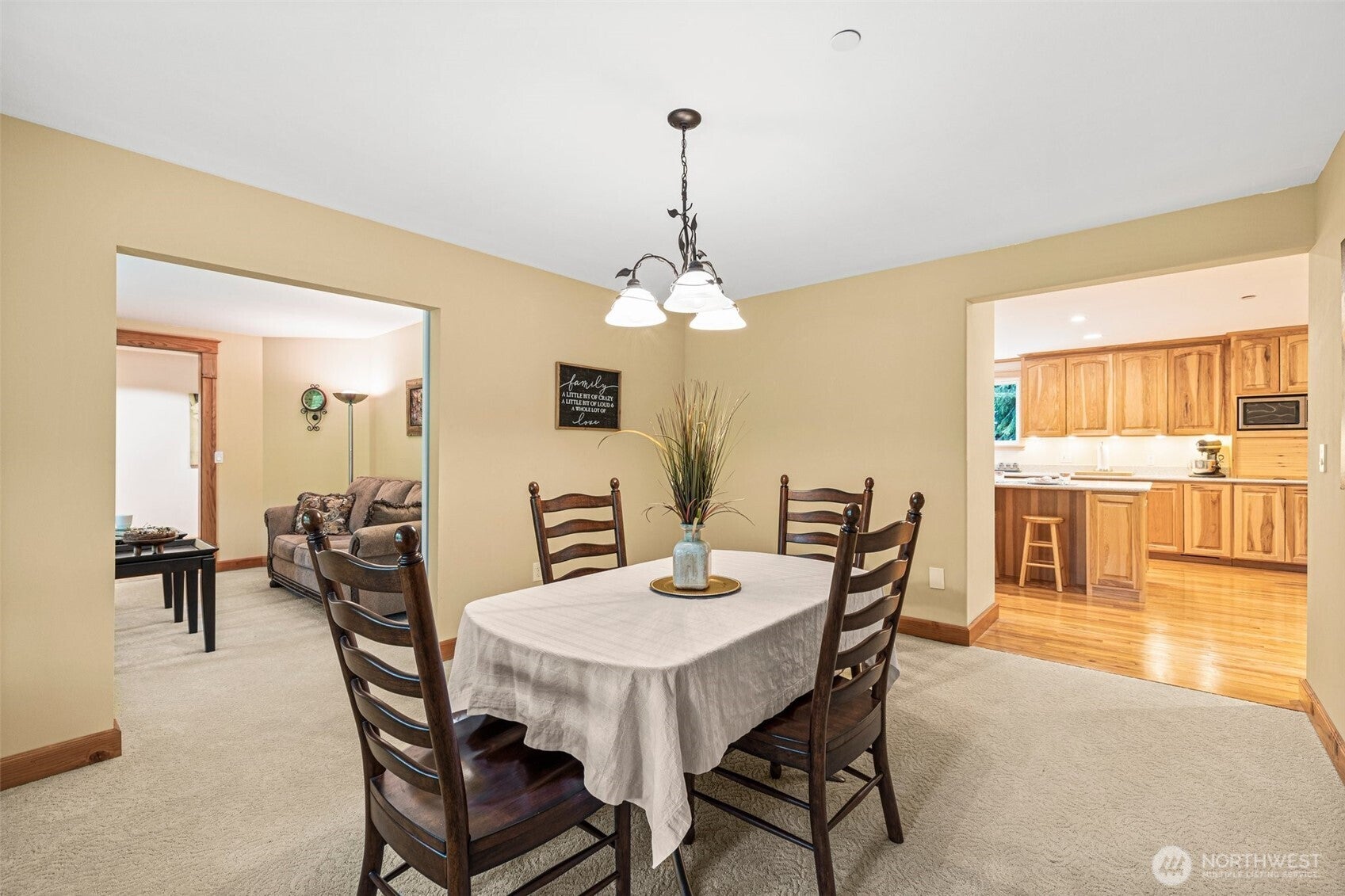 Kent, Washington, 98042, United States, 4 Bedrooms Bedrooms, ,4 BathroomsBathrooms,Residential,Active,1908132