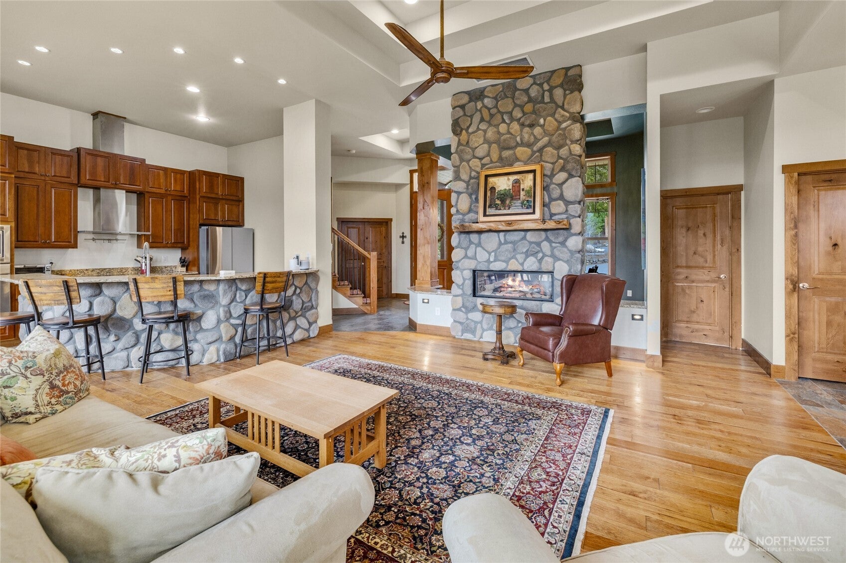 Cle Elum, Washington, 98922, United States, 3 Bedrooms Bedrooms, ,3 BathroomsBathrooms,Residential,Active,2031010