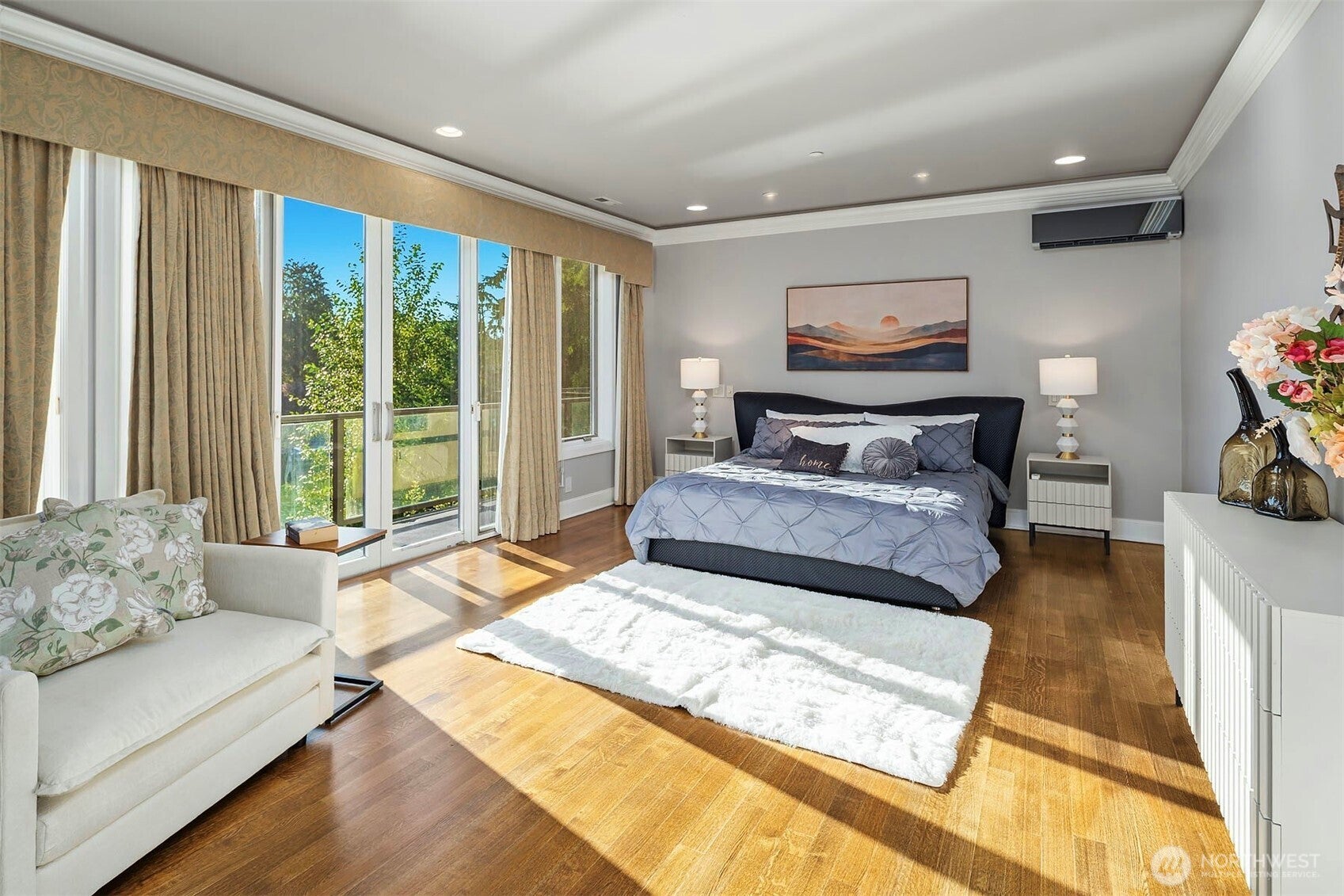 Bellevue, Washington, 98006, United States, 5 Bedrooms Bedrooms, ,8 BathroomsBathrooms,Residential,Active,2001350